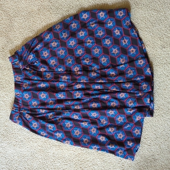 LuLaRoe Patriotic USA Red & Blue Star Print on Black Stretch Waist Skirt Size M - Picture 3 of 6